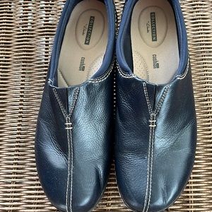 Clark’s size 12M slip on shoes